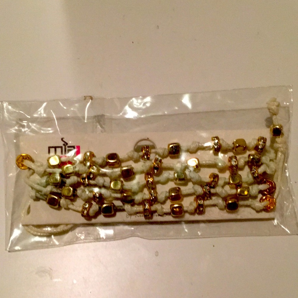 Mia bracelet new